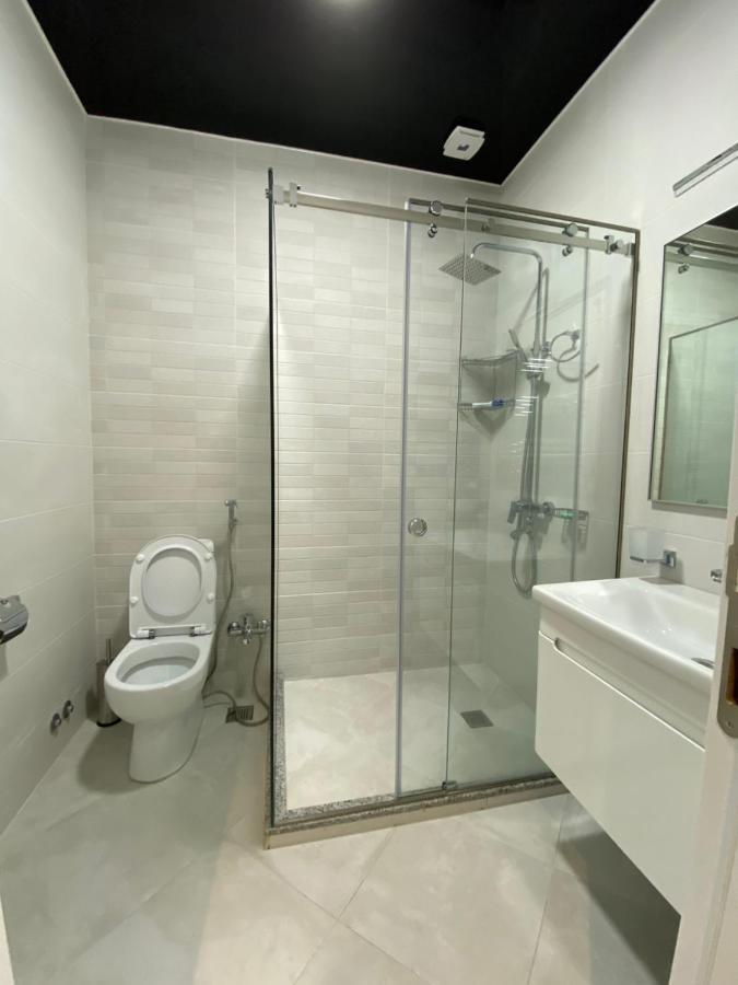 Dar Tower'S Cozy Apartment Batumi Esterno foto