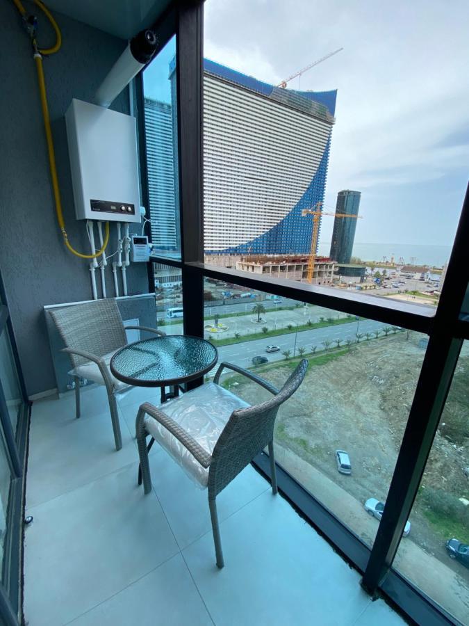 Dar Tower'S Cozy Apartment Batumi Esterno foto